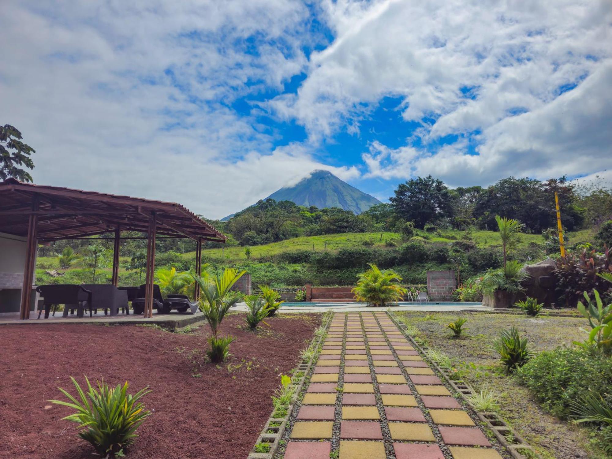 Confort Arenal La Fortuna Exterior photo